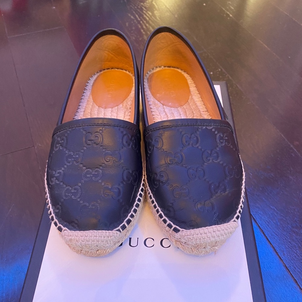 Gucci flats
